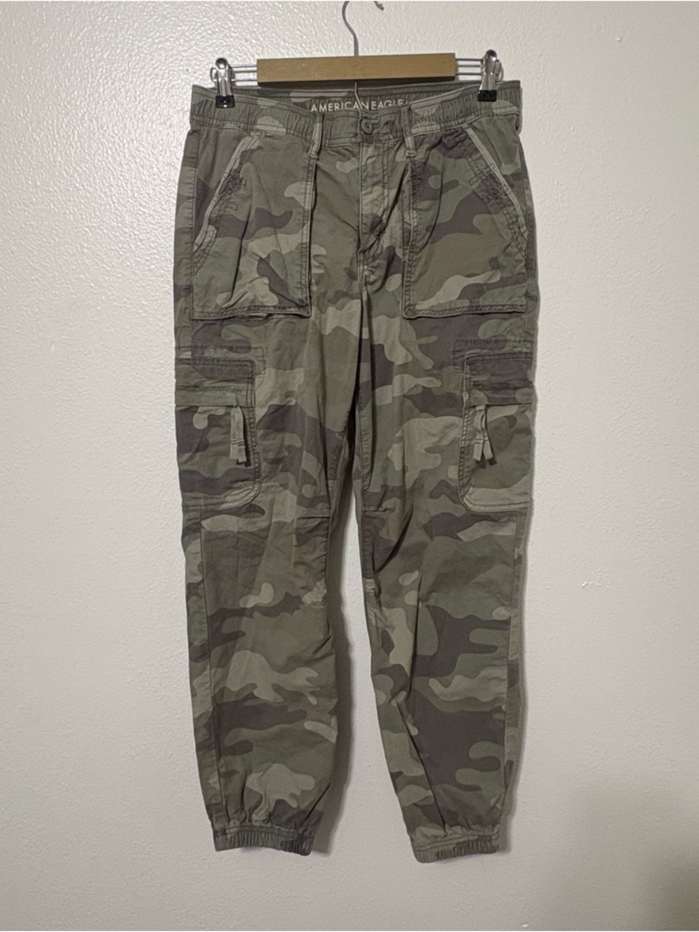 American Eagle Women’s 8 Green Camo Baggy Joggers Relaxed Y2K Skate